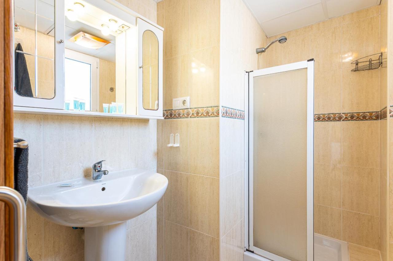 Holidays2Malaga Cruz Verde City Center With Aircon & Wifi المظهر الخارجي الصورة